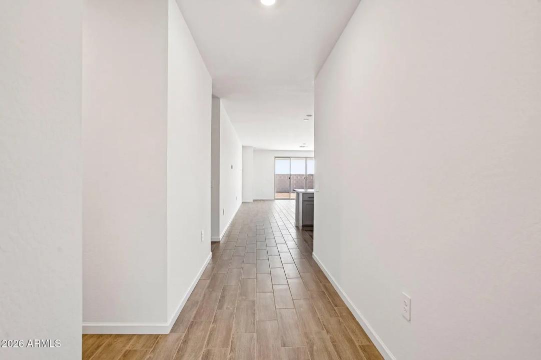 Real Estate Picture 3