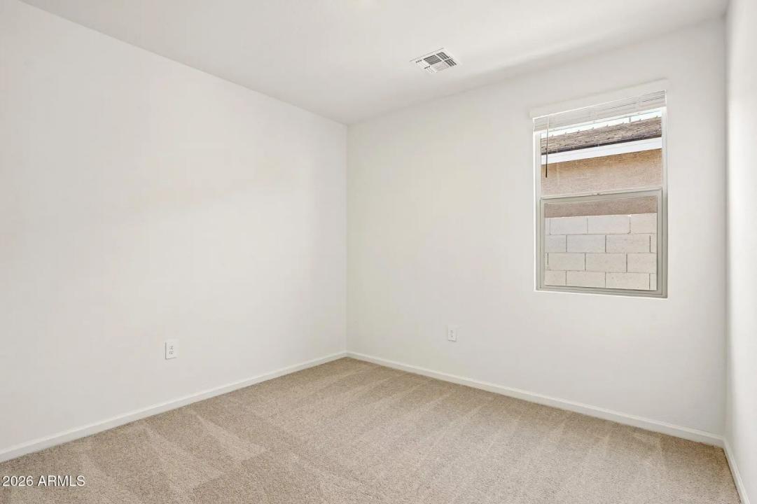Real Estate Picture 16