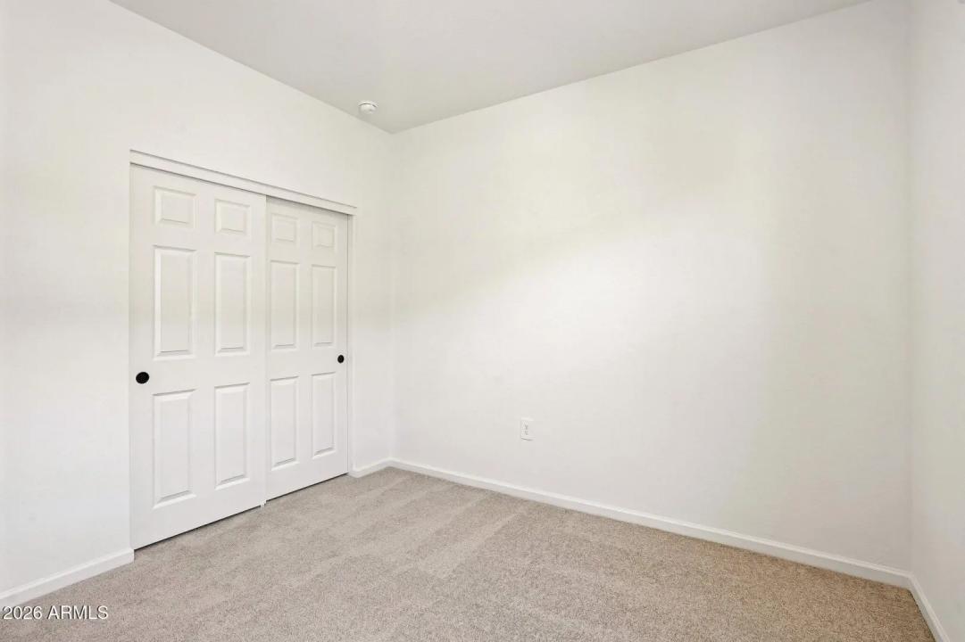 Real Estate Picture 17