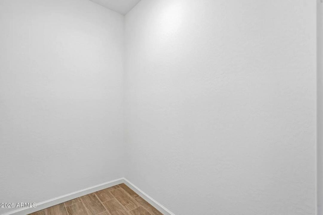 Real Estate Picture 23