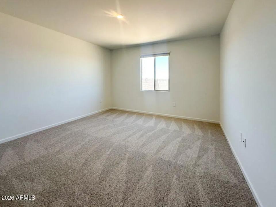 Real Estate Picture 7