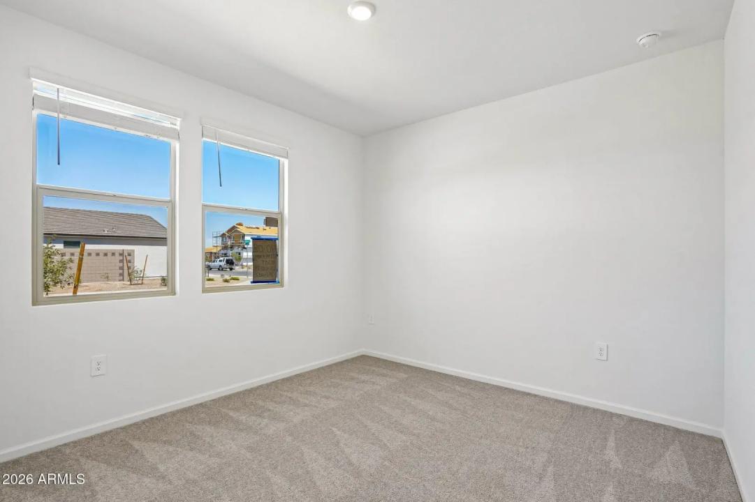 Real Estate Picture 15