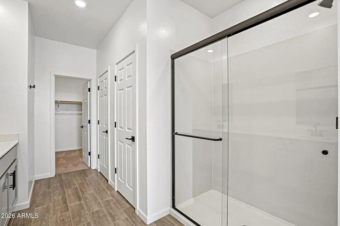 Real Estate Picture 25