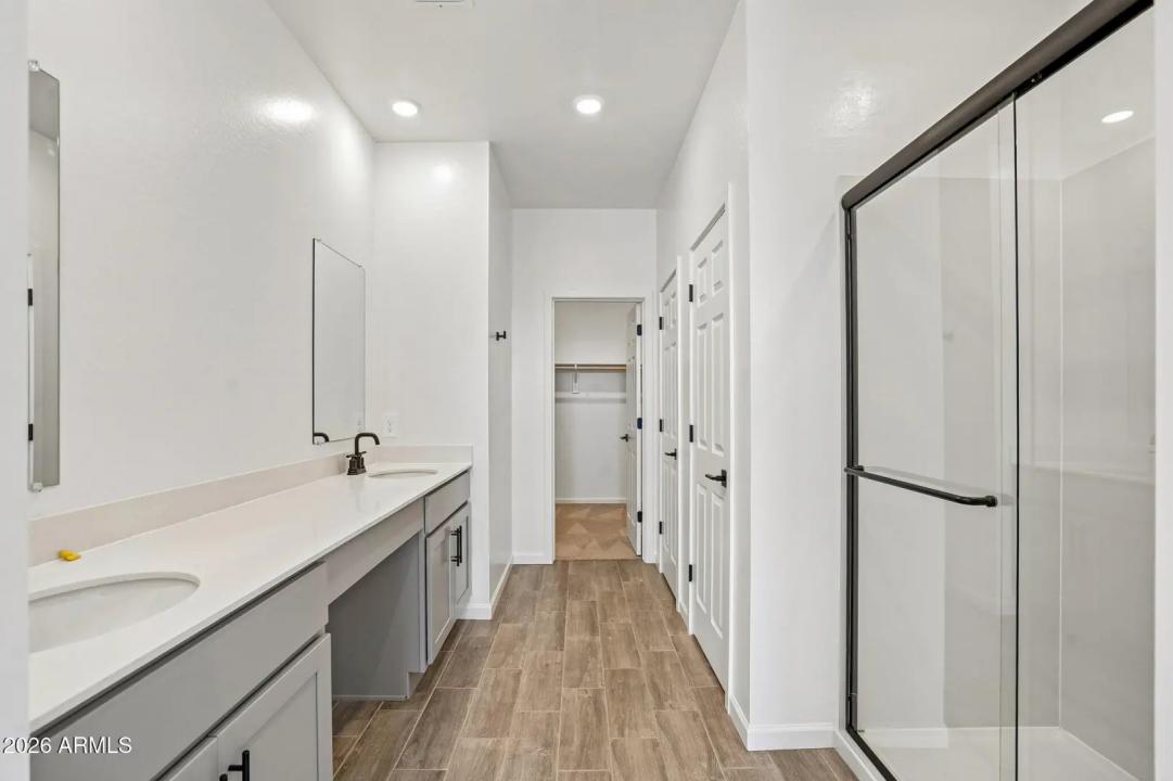Real Estate Picture 27