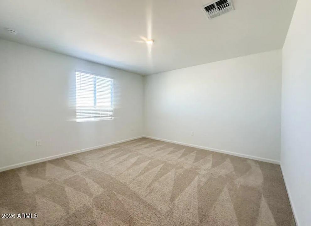 Real Estate Picture 3