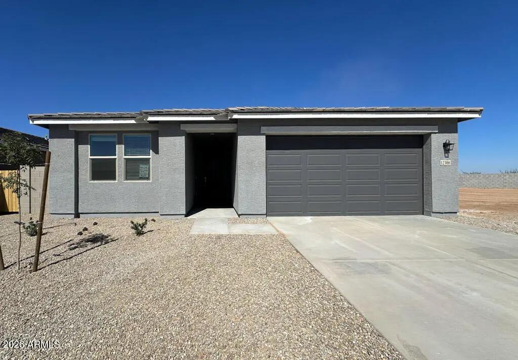 Real Estate Picture 4