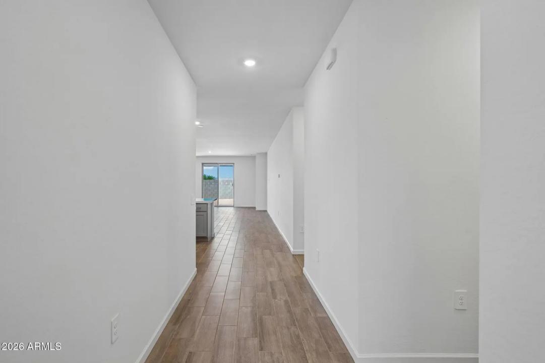 Real Estate Picture 3