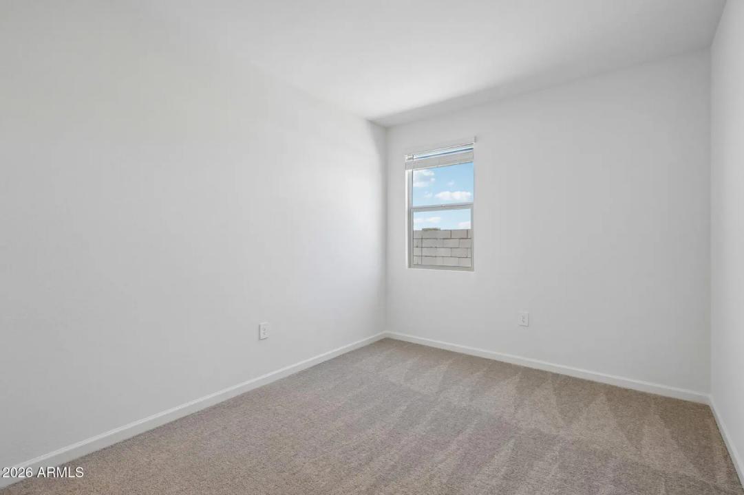 Real Estate Picture 16
