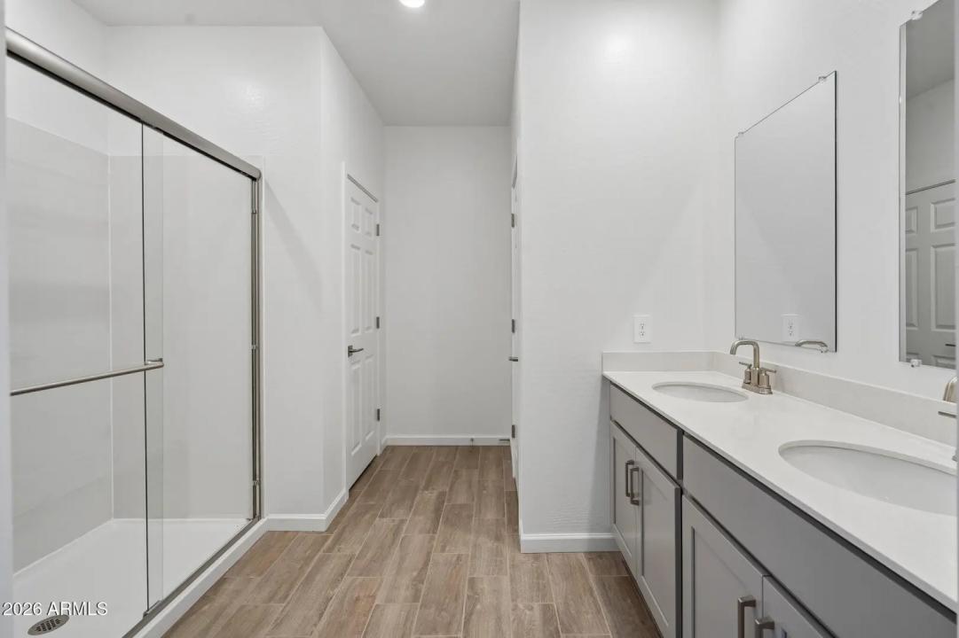 Real Estate Picture 21