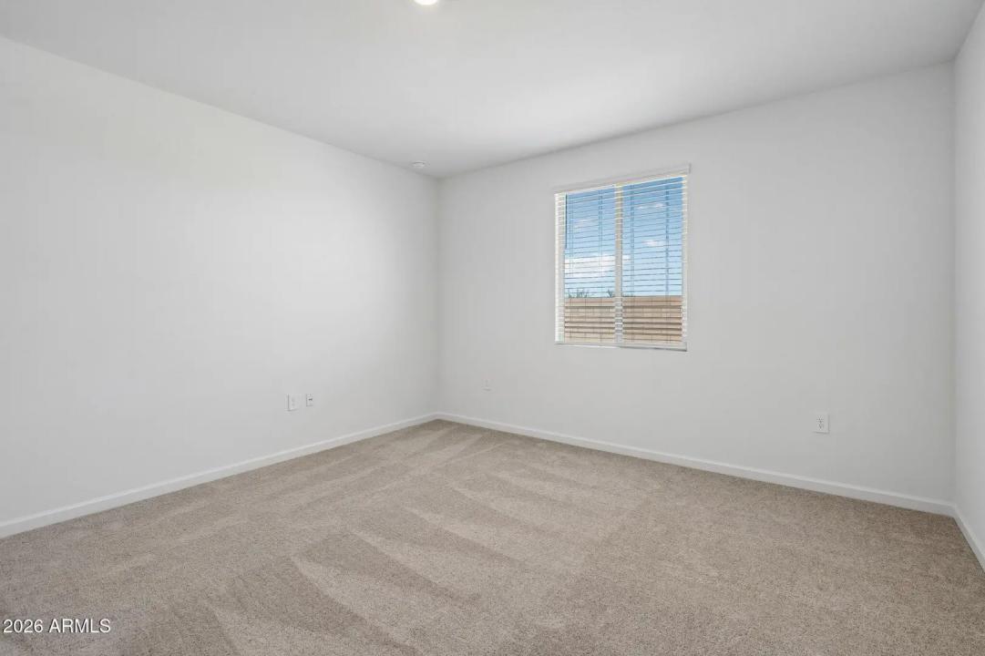 Real Estate Picture 24