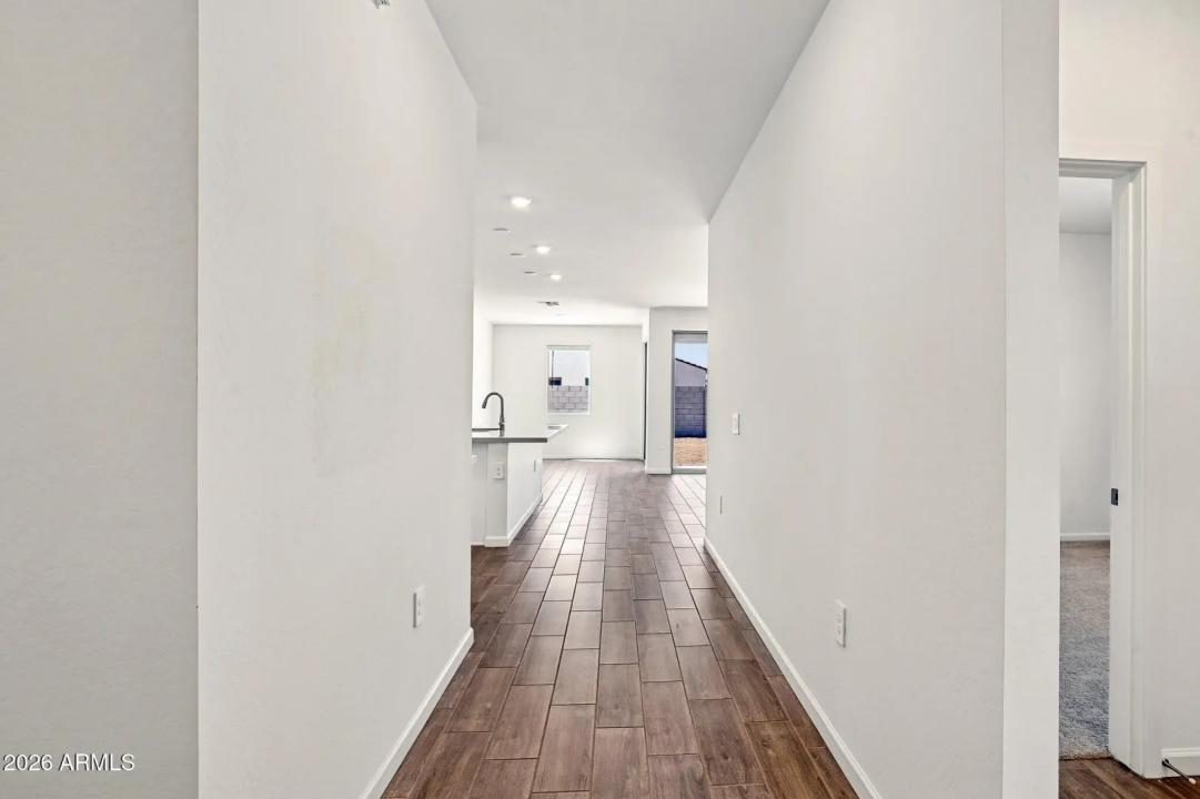 Real Estate Picture 5