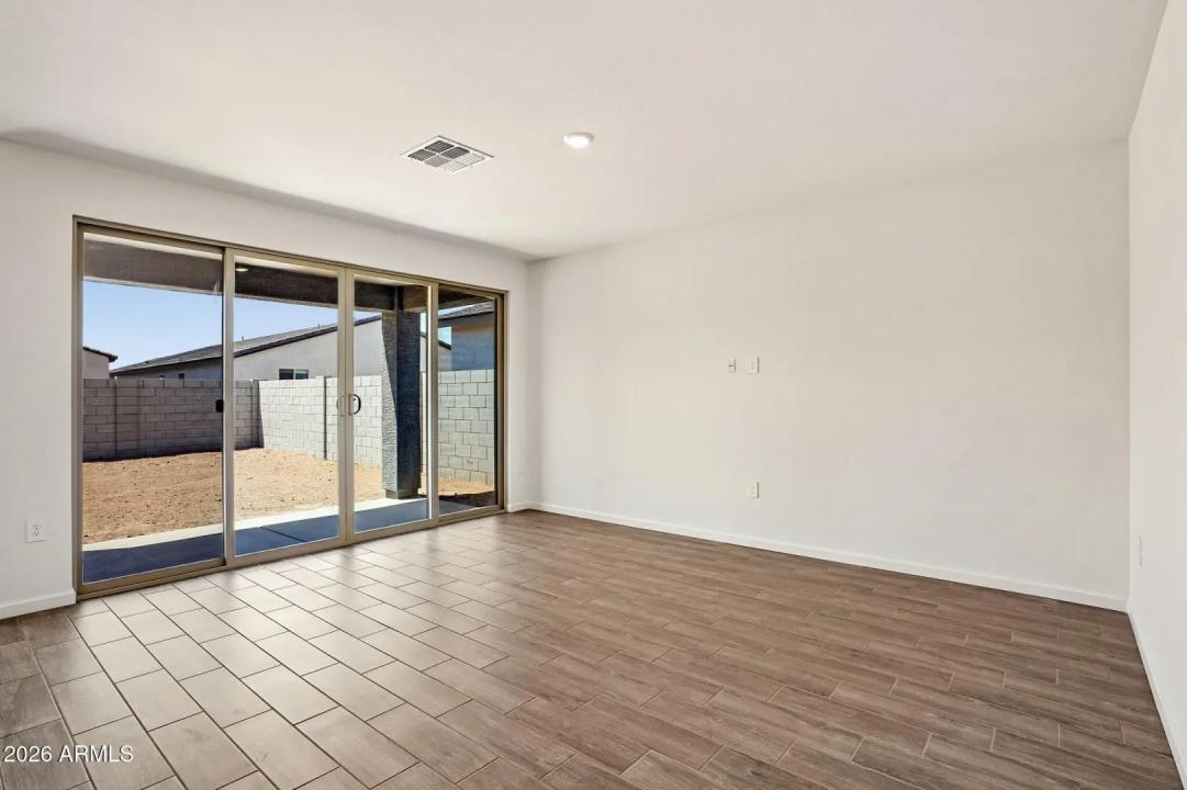 Real Estate Picture 6