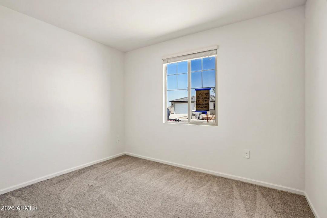 Real Estate Picture 14