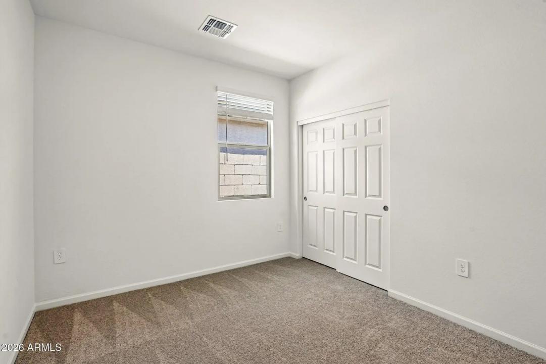 Real Estate Picture 18
