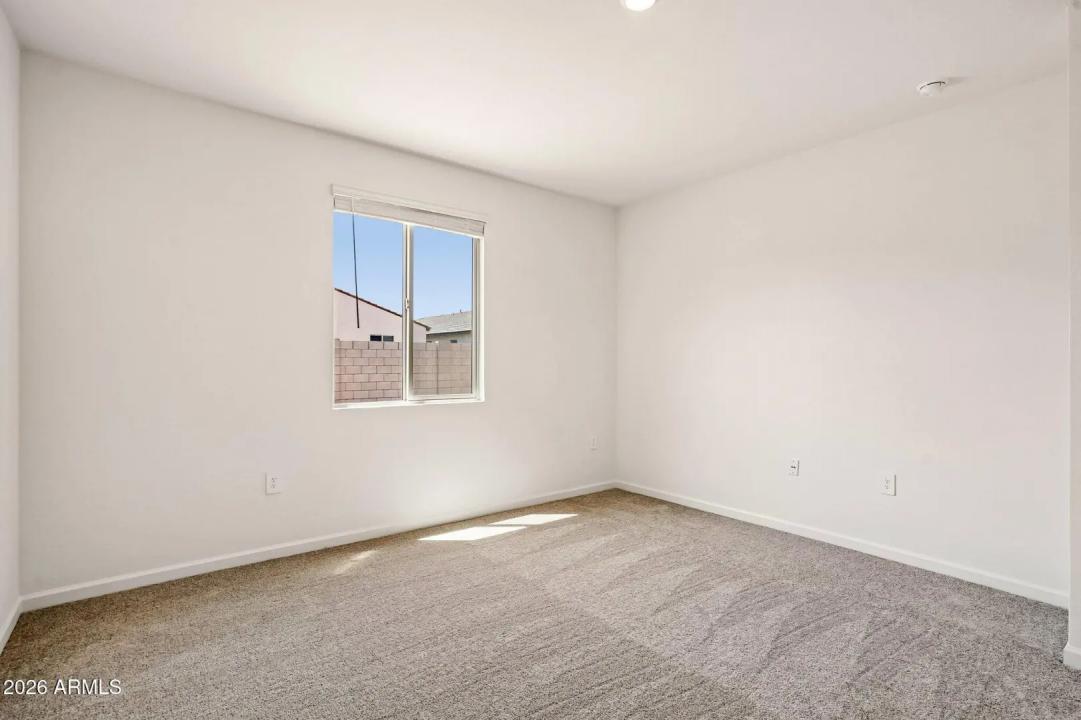 Real Estate Picture 24