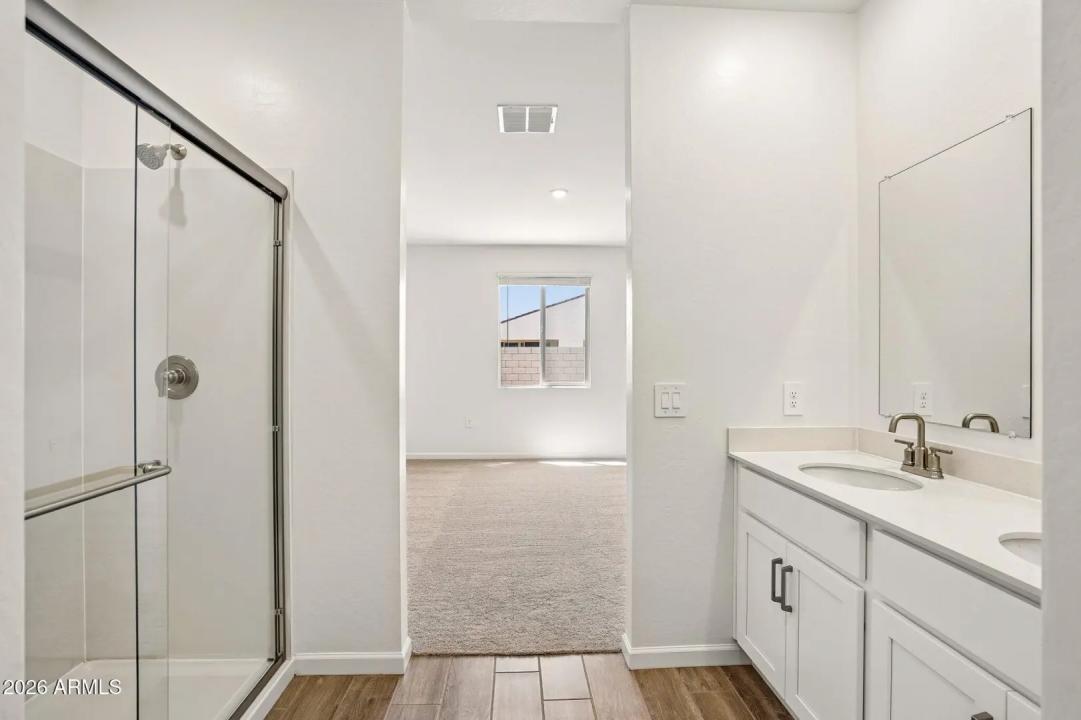 Real Estate Picture 29