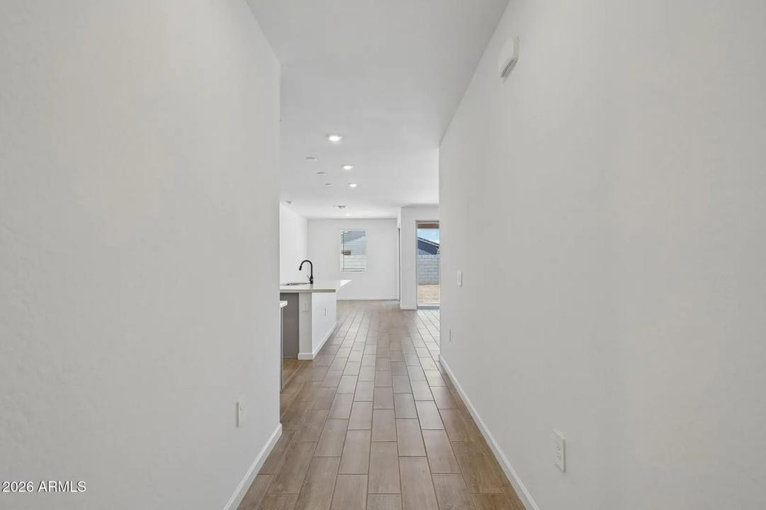 Real Estate Picture 3