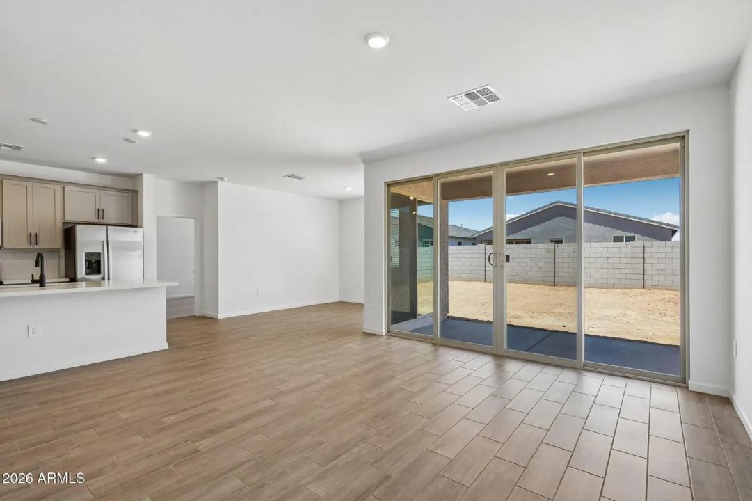 Real Estate Picture 9