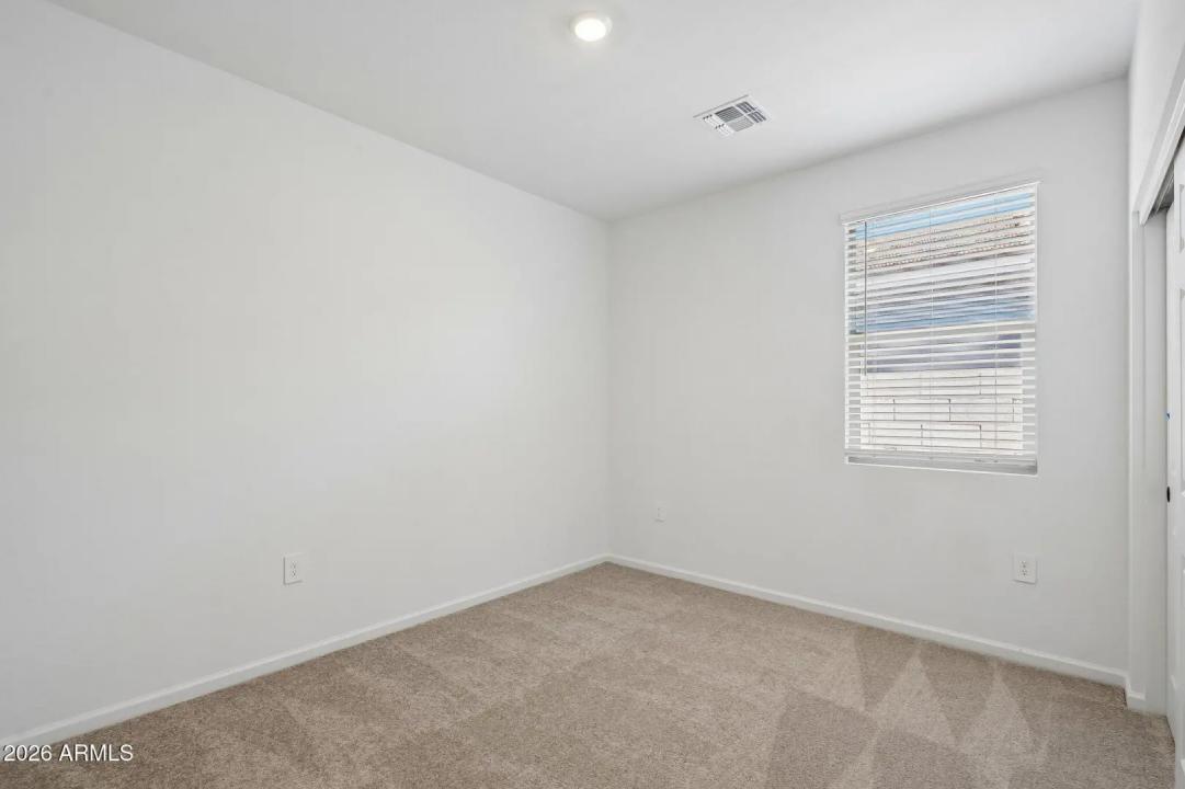 Real Estate Picture 11