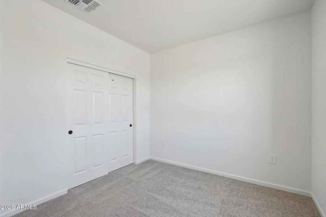 Real Estate Picture 14