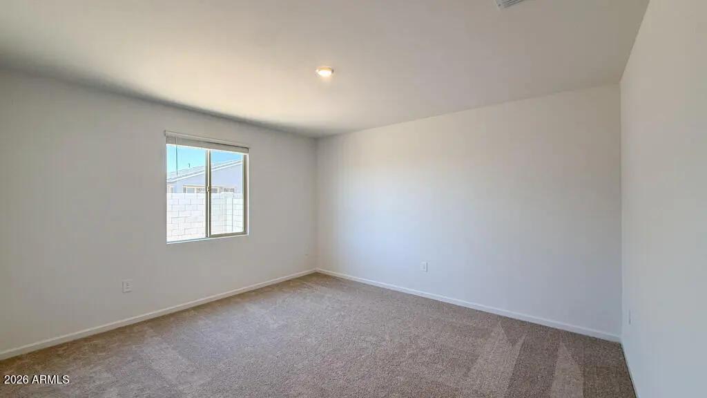 Real Estate Picture 4