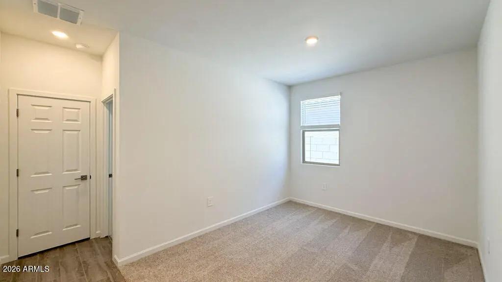 Real Estate Picture 8