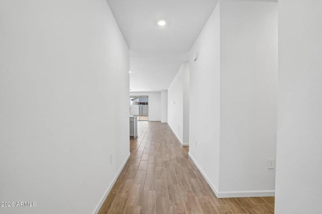 Real Estate Picture 3