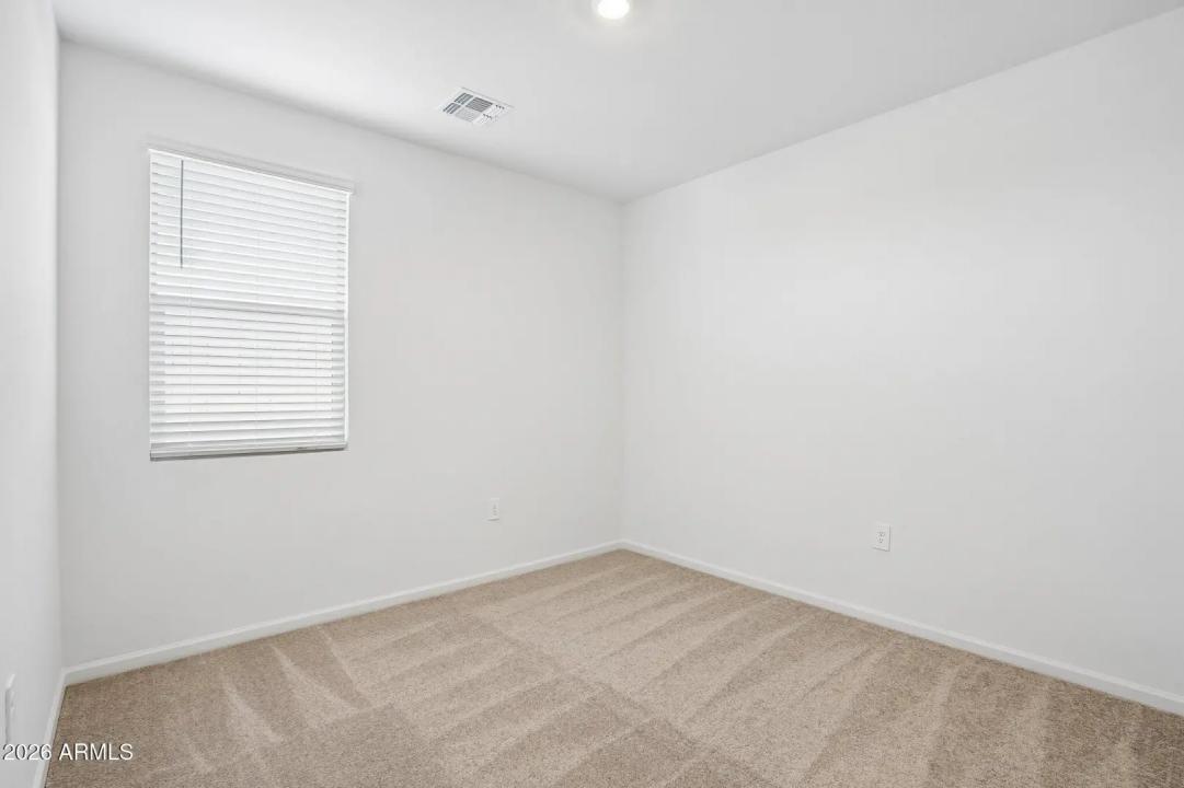 Real Estate Picture 12