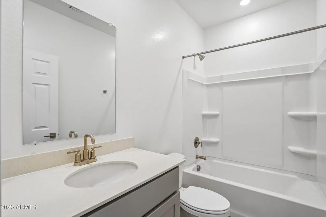 Real Estate Picture 13