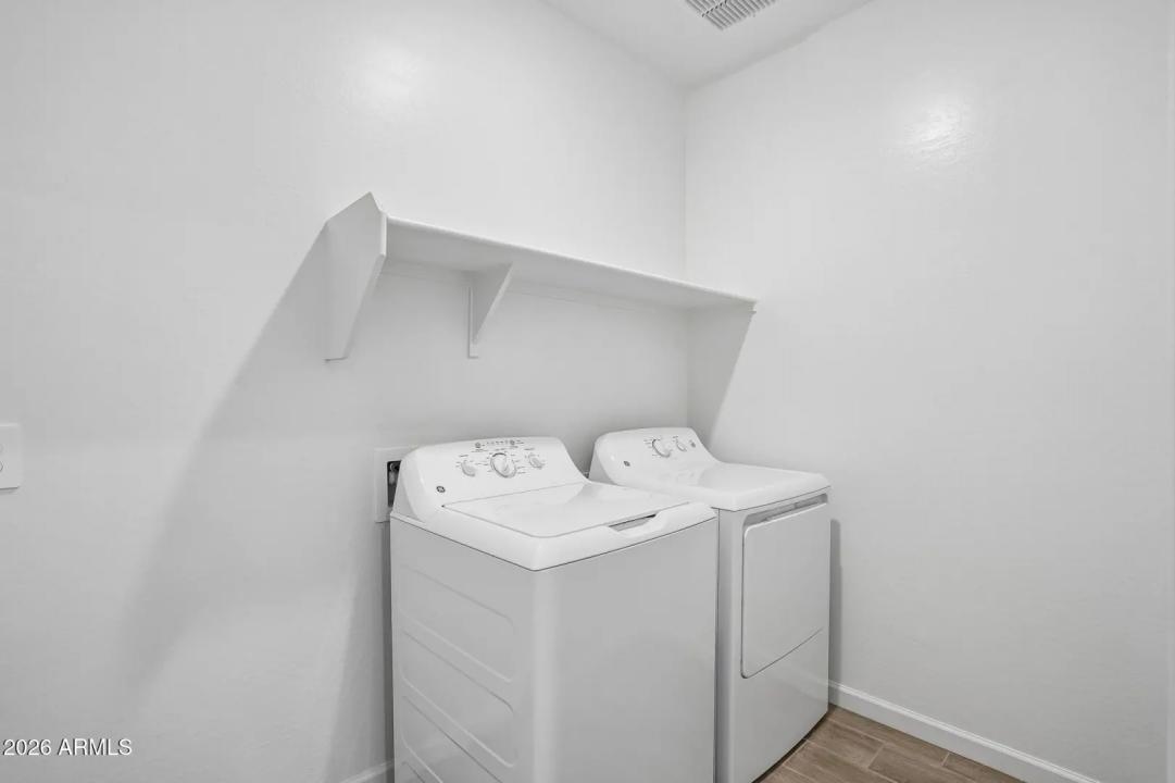 Real Estate Picture 15