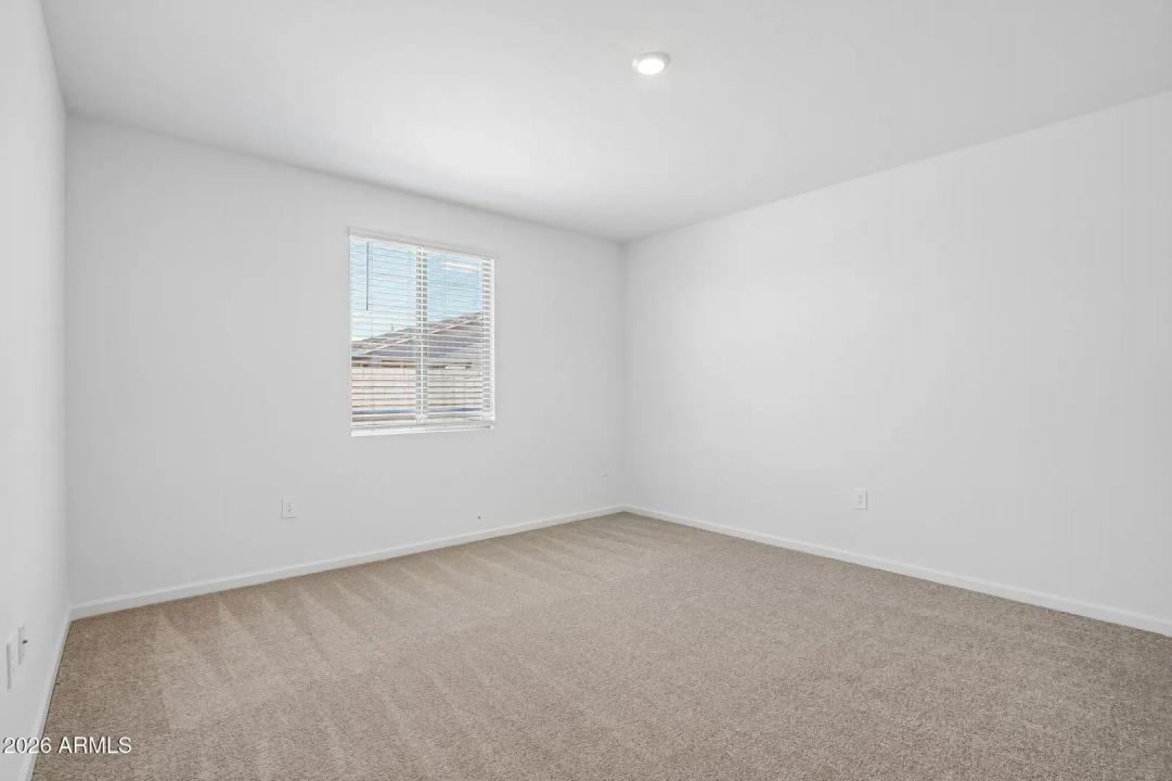Real Estate Picture 23