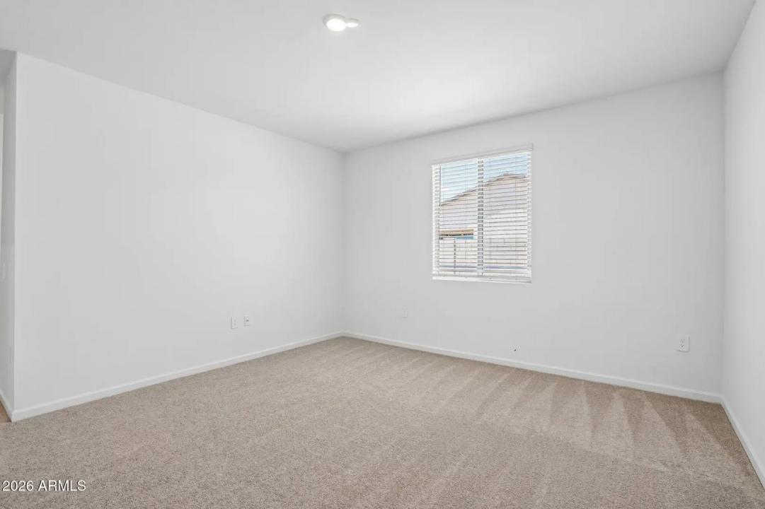 Real Estate Picture 24