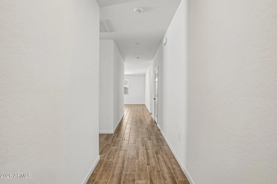 Real Estate Picture 12