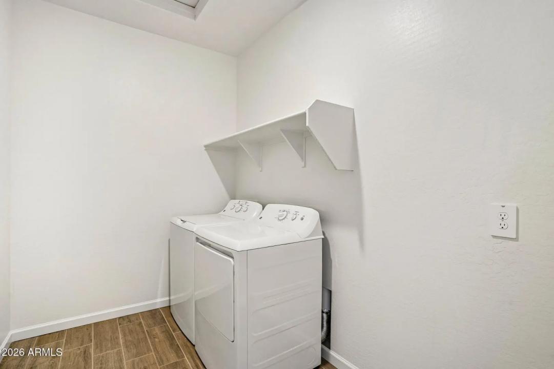 Real Estate Picture 25