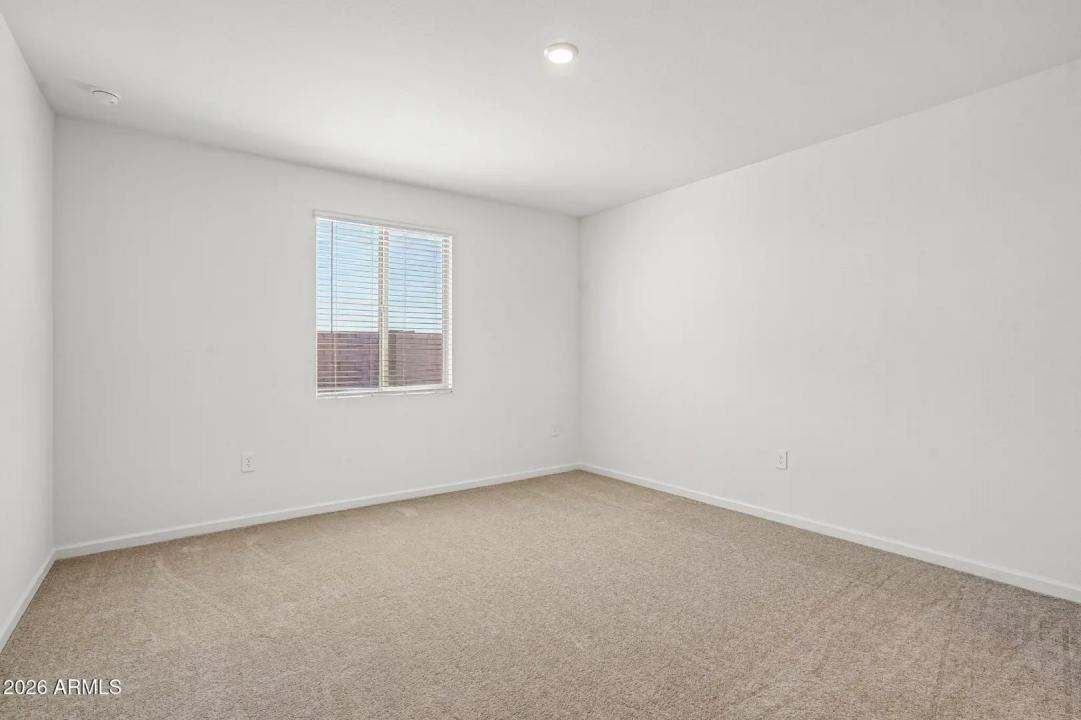 Real Estate Picture 28
