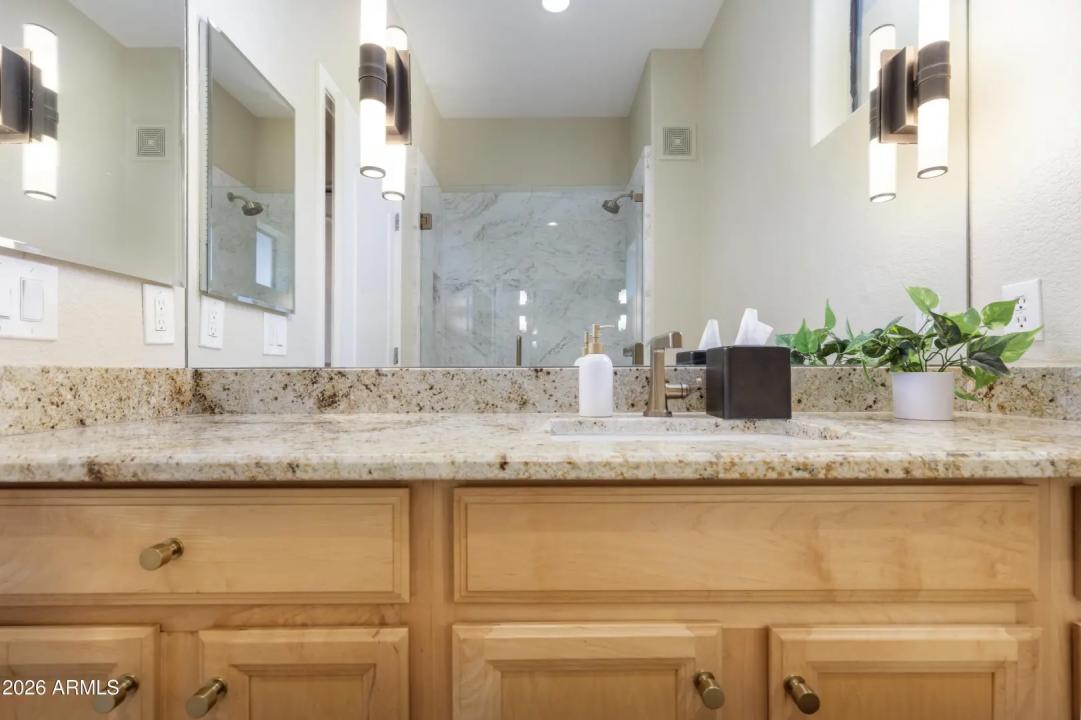 Real Estate Picture 10