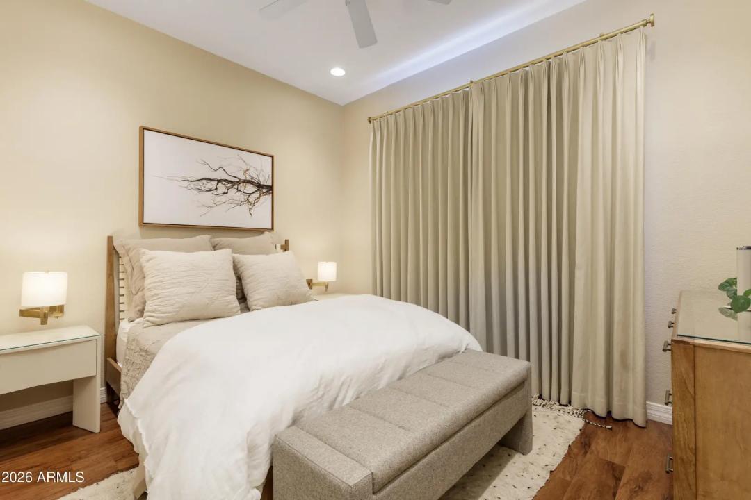 Real Estate Picture 9