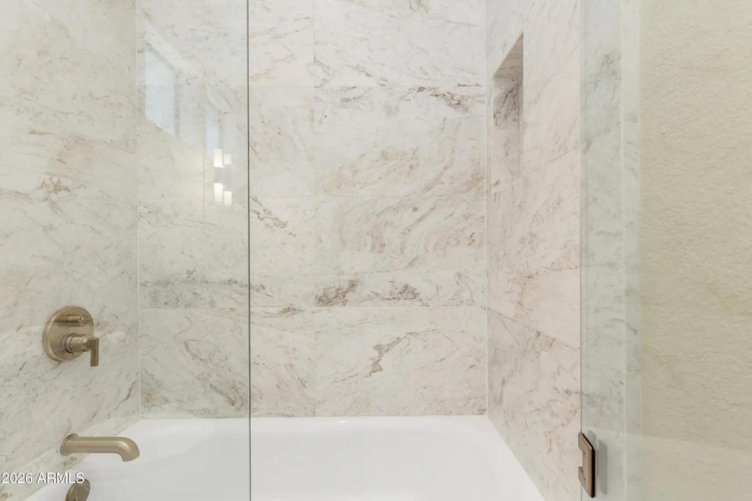 Real Estate Picture 11