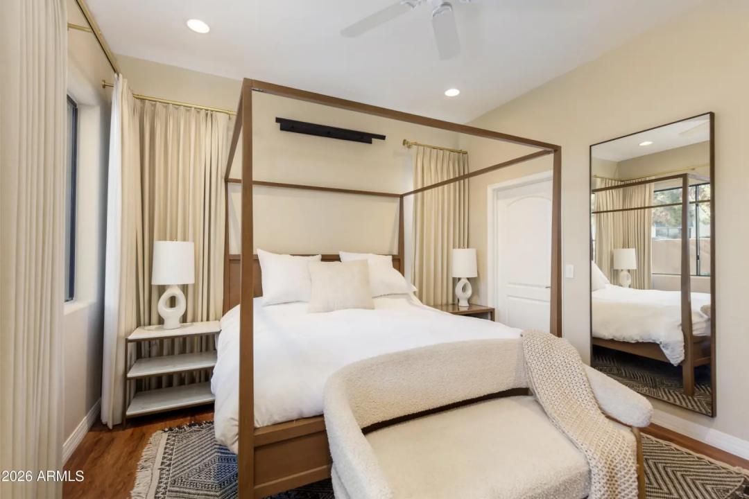 Real Estate Picture 6