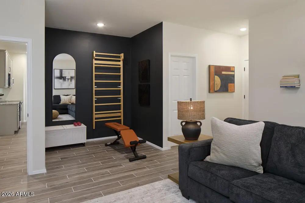 Real Estate Picture 3