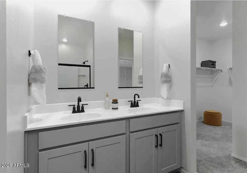 Real Estate Picture 10