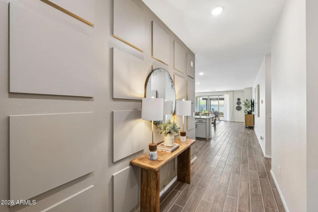 Real Estate Picture 3