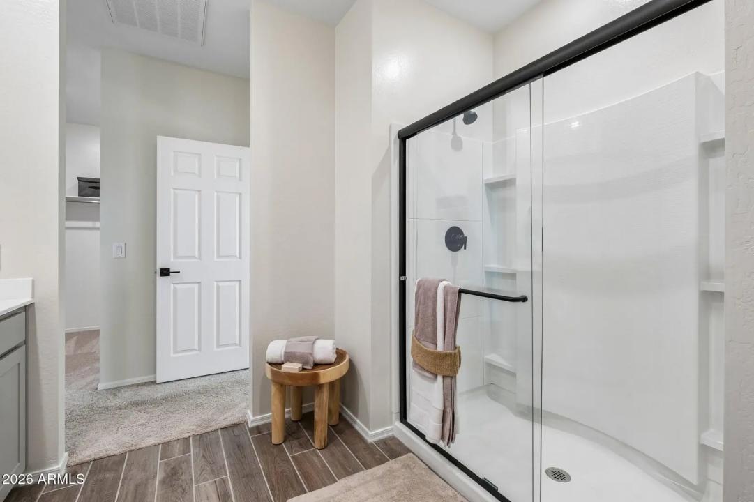 Real Estate Picture 12