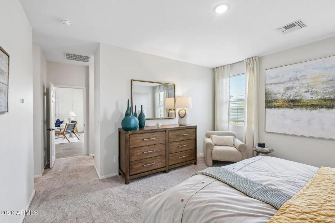 Real Estate Picture 14