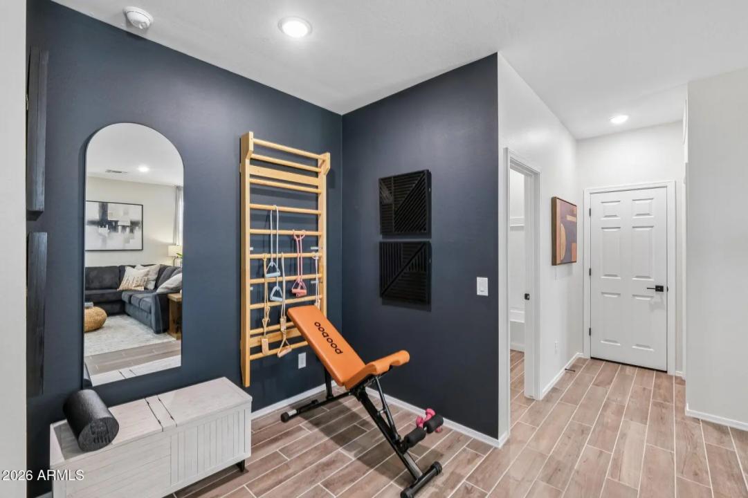 Real Estate Picture 18