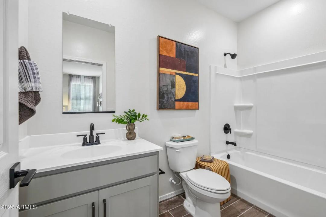 Real Estate Picture 21