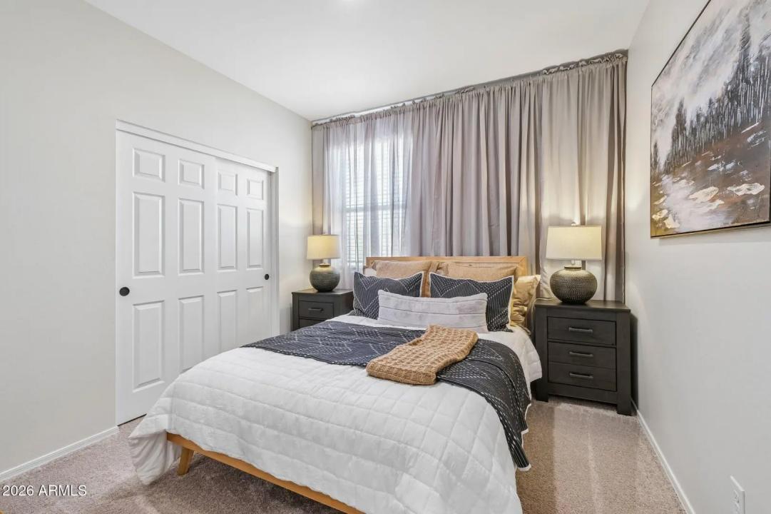 Real Estate Picture 22