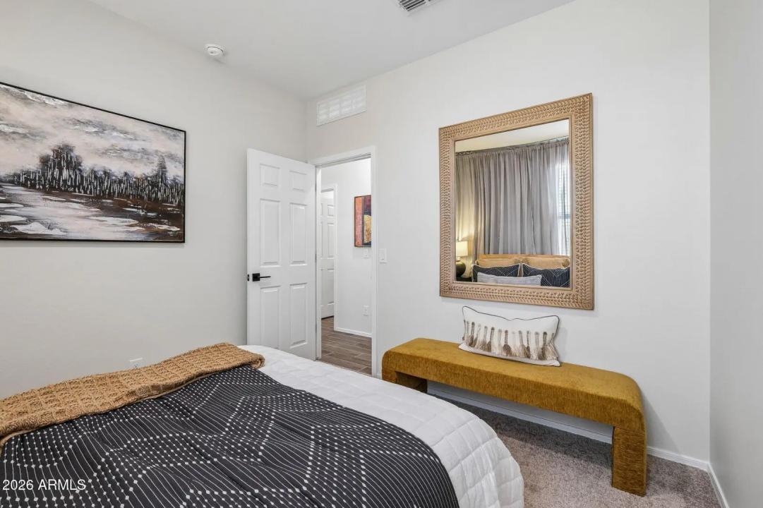 Real Estate Picture 23