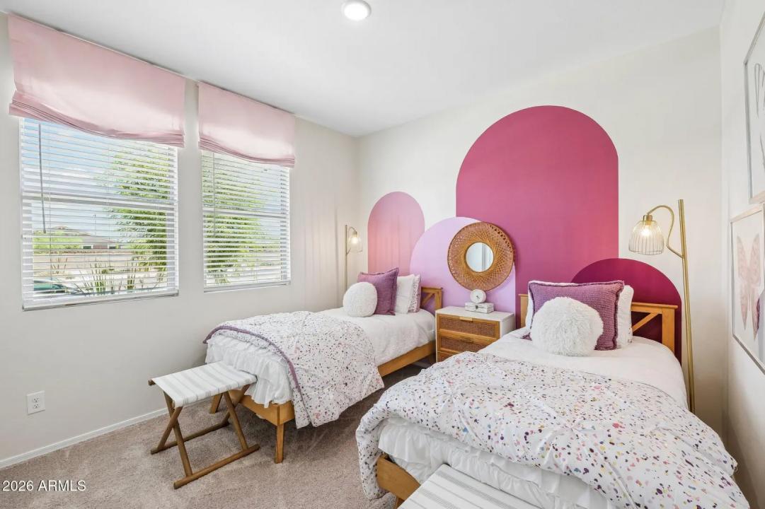Real Estate Picture 24