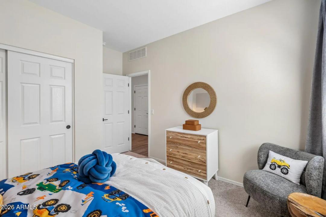 Real Estate Picture 26